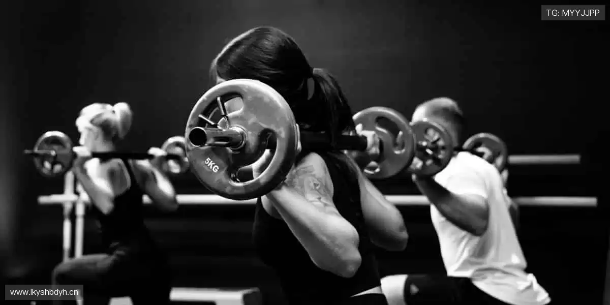 📱【指尖掌控】一键切换赛场,精彩永不缺席!